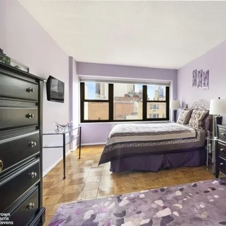 Image 3 - Murray Hill Mews, 159 East 37th Street, New York, NY 10016, USA - Apartment for sale