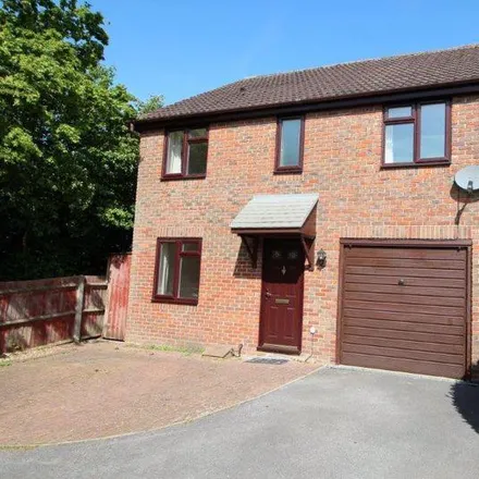 Rent this 4 bed house on Leatherhead Gardens in Hedge End, SO30 2TY