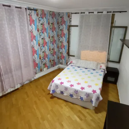 Rent this 4 bed room on Carrer de Sardenya in 08001 Barcelona, Spain