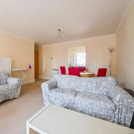 Rent this 2 bed apartment on 291 Boardwalk Place in London, E14 5GE