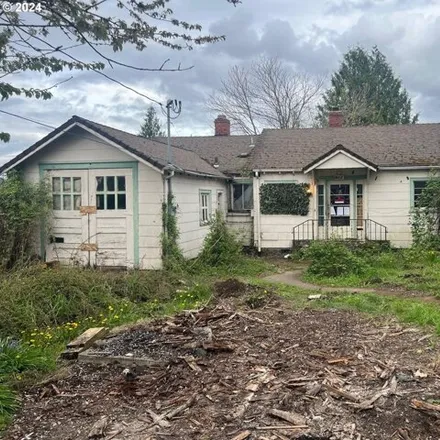 Buy this 2 bed house on 4112 Northeast 80th Avenue in Portland, OR 97218