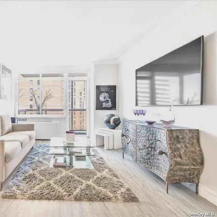 Image 1 - The Monarch, 200 East 89th Street, New York, NY 10128, USA - Condo for sale