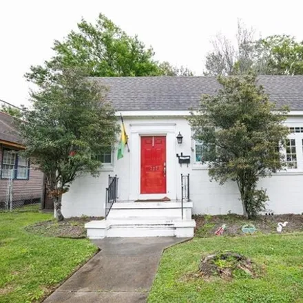 Rent this 3 bed house on 727 Bonnabel Boulevard in Bonnabel Place, Metairie