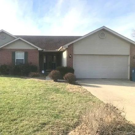 Rent this 3 bed house on 915 Fox Glenn Drive in Shiloh, IL 62221