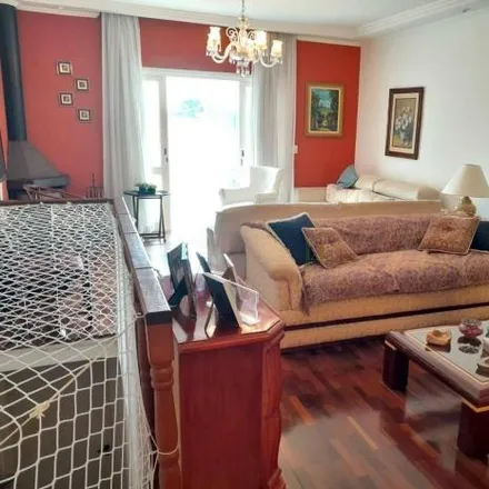 Buy this 3 bed house on Avenida Pinheiros in Quintas do Ingaí, Santana de Parnaíba - SP