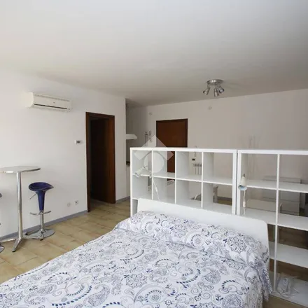 Rent this 1 bed apartment on Scuola primaria Giacomo Leopardi in Via Gian Lorenzo Bernini, 30034 Mira VE