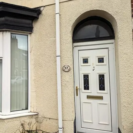 Rent this 4 bed duplex on Newland Street West in Lincoln, LN1 1QU