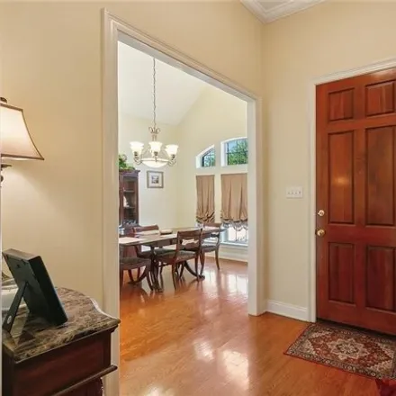Image 3 - 1900 North Woodlawn Avenue, Metairie, LA 70001, USA - House for sale