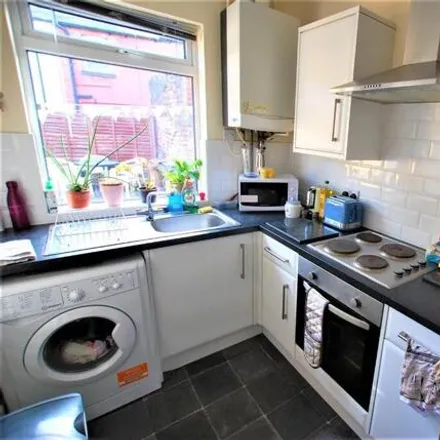 Image 2 - The Well, Neill Road, Sheffield, S11 8QH, United Kingdom - Townhouse for rent