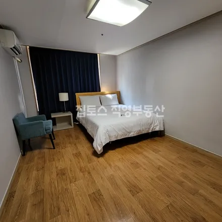 Rent this 2 bed apartment on 서울특별시 강남구 역삼동 826-29