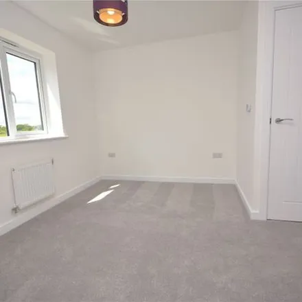 Rent this 3 bed duplex on The Avenue in Chelmsford, CM1 6BF