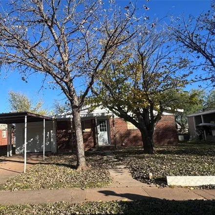 Buy this 3 bed house on 1697 Briarwood Street in Abilene, TX 79603