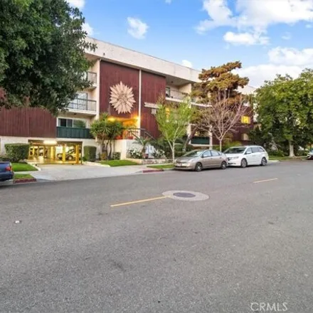 Buy this 2 bed condo on 347 Burchett Street in Glendale, CA 91203