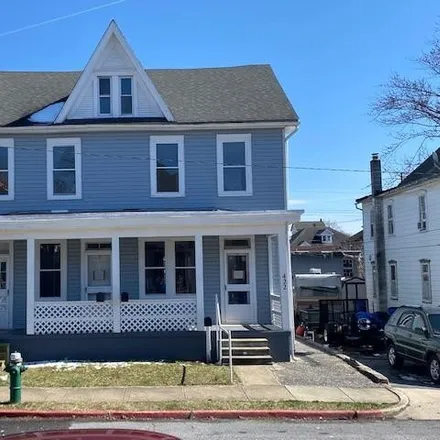 Buy this 4 bed house on 424 McDowell Avenue in Hagerstown, MD 21740