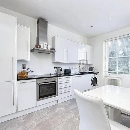 Image 3 - 10 Wemyss Road, Blackheath Cator Estate, London, SE3 0TE, United Kingdom - Apartment for rent