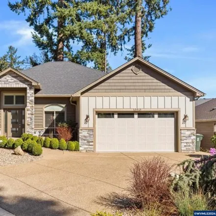 Buy this 4 bed house on 1050 Glenview Way Northwest in Salem, OR 97304