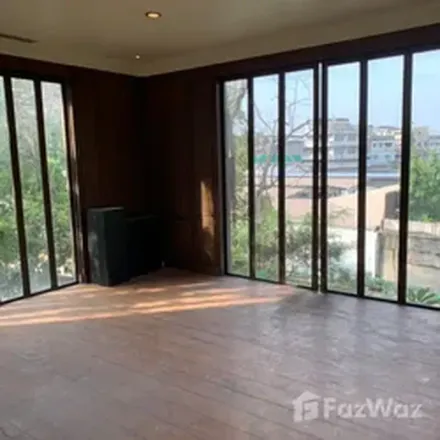 Rent this 4 bed apartment on unnamed road in Thon Buri District, 10600