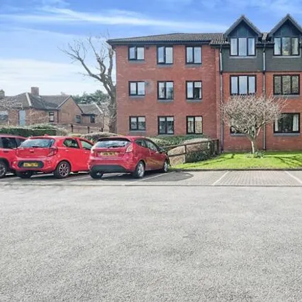 Buy this 1 bed apartment on 212 Warwick Road in Kenilworth, CV8 1QQ