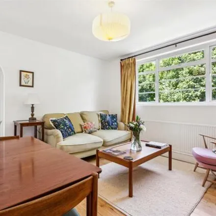 Image 6 - Hartington Court, Hartington Road, London, W4 3TU, United Kingdom - Apartment for sale