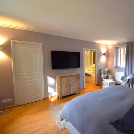 Rent this 8 bed house on 24250 Cénac-et-Saint-Julien