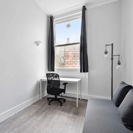 Image 3 - 17 Elvaston Mews, London, SW7 5HY, United Kingdom - Apartment for rent