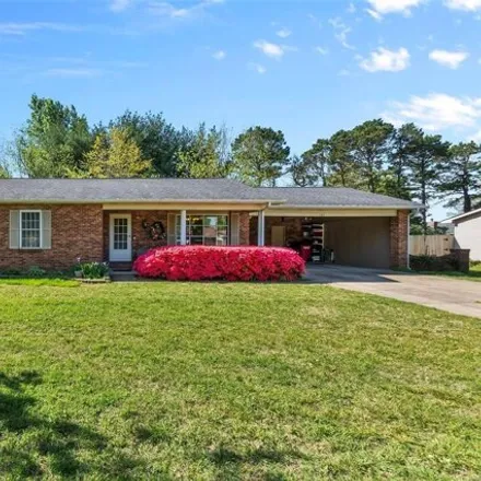 Buy this 4 bed house on 183 Bradley Drive in Sikeston, MO 63801