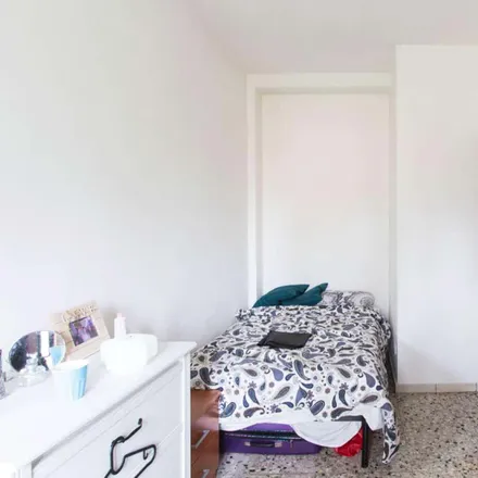 Rent this 3 bed room on Via Arturo Martini 2 in 20142 Milan MI, Italy