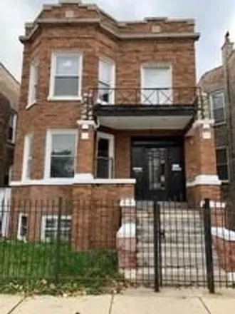 Rent this 3 bed apartment on 622 North Trumbull Avenue in Chicago, IL 60651