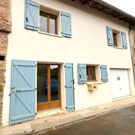 Rent this 3 bed apartment on 7 Rue Raymond Lafage in 81310 Lisle-sur-Tarn, France