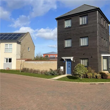 Rent this 3 bed house on 20 Cranesbill Close in Cambridge, CB4 2YF