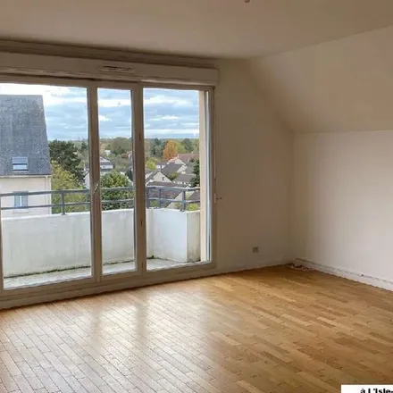 Rent this 4 bed apartment on 33 Grande Rue in 95630 Mériel, France