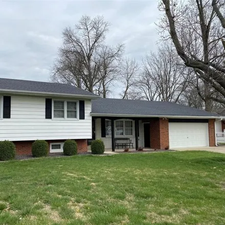 Buy this 4 bed house on 441 West 3rd Street in Trenton, Clinton County