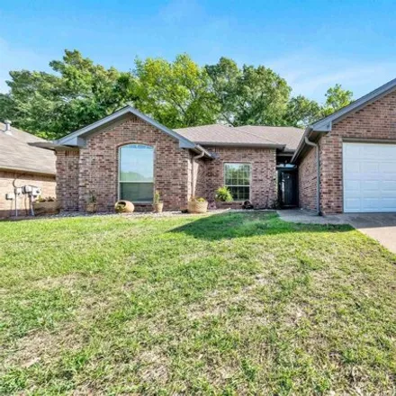 Buy this 3 bed house on 210 Maggie Circle in Smith County, TX 75762