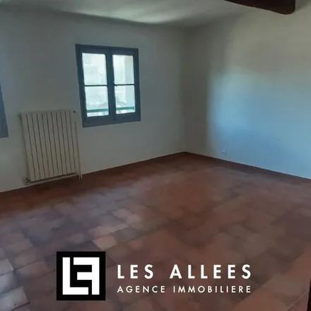 Image 7 - Arles, Bouches-du-Rhône, France - Apartment for rent
