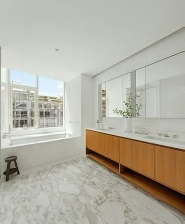 Image 6 - 155 East 86th Street, New York, NY 10028, USA - Condo for sale