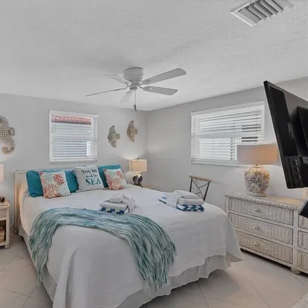 Image 5 - Siesta Key, FL, 34242 - House for rent