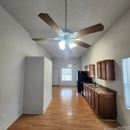 Image 7 - 348 Aransas Avenue, San Antonio, TX 78210, USA - Apartment for rent