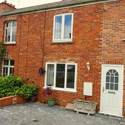 Rent this studio townhouse on Lagham Road in South Godstone, RH9 8HE