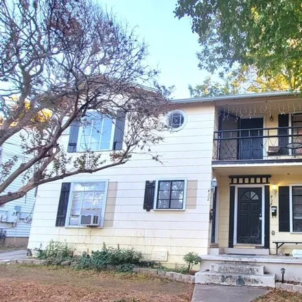 Rent this studio apartment on 486 West Rosewood Avenue in San Antonio, TX 78212