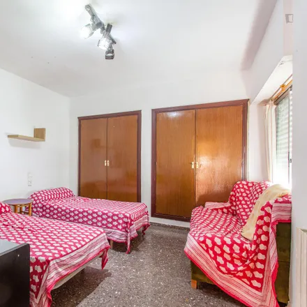 Rent this 4 bed room on LaBea in Carrer de l'Impressor Lambert Palmart, 6