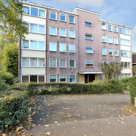 Rent this 1 bed apartment on Coppetts Road in London, N10 1JW