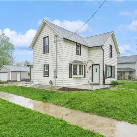 Buy this 3 bed house on 718 Southeast 9th Street in Des Moines, IA 50309