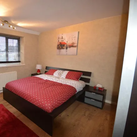 Rent this 1 bed room on 17 Hilary Road in London, W12 0QB
