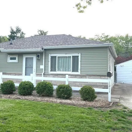 Buy this 2 bed house on 1206 South Anderson Street in Urbana, IL 61801