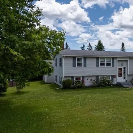 Buy this 3 bed house on 283 Old County Rd in Rockland, Maine