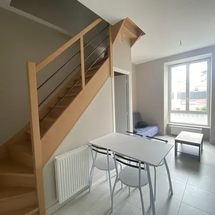 Rent this 2 bed apartment on 2 Avenue Saint-Laurent in 91400 Orsay, France