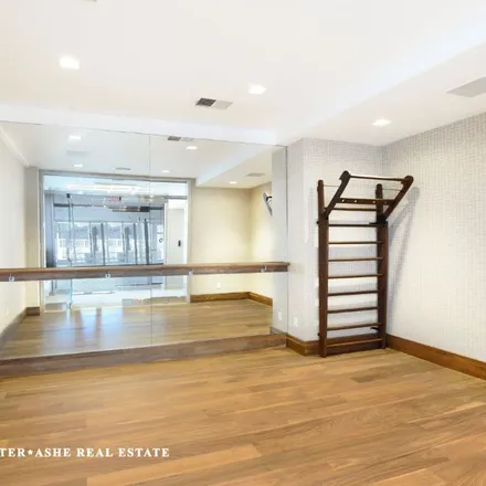Rent this 3 bed apartment on 220 East 65th Street in New York, NY 10065
