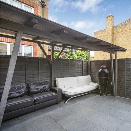 Image 5 - Dove Approach, Tollgate Road, London, E6 5JY, United Kingdom - House for rent