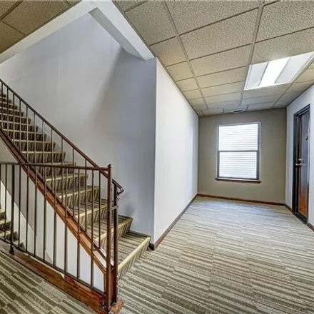 Image 3 - 1763 Wellesley Lane, Indianapolis, IN 46219, USA - Condo for sale
