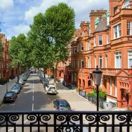 Image 7 - 51 Sloane Gardens, London, SW1W 8ED, United Kingdom - Apartment for rent